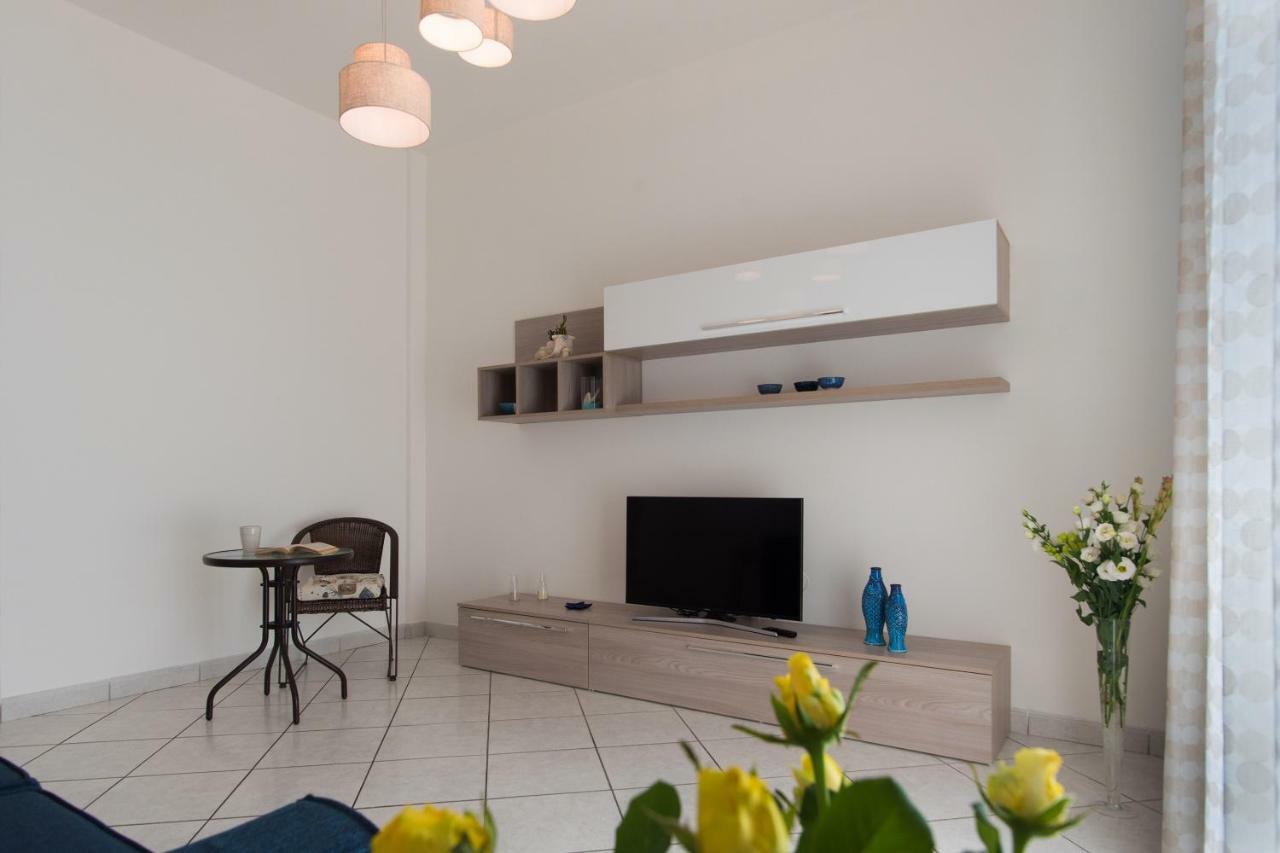 Appartement Dulce Mare à Salernes Extérieur photo